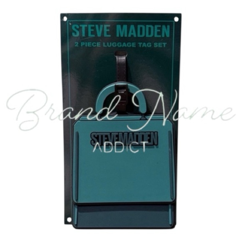Steve Madden Evelyn Luggage Tag Set - Picture 4 of 4